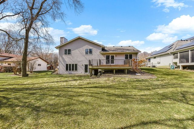 3590 Searle Court, Vadnais Heights, MN 55127