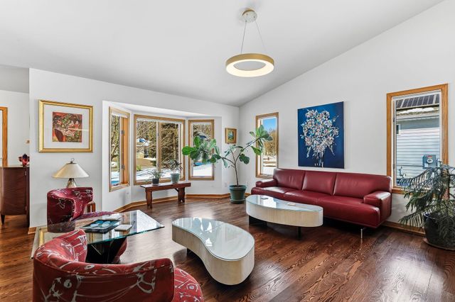 3590 Searle Court, Vadnais Heights, MN 55127