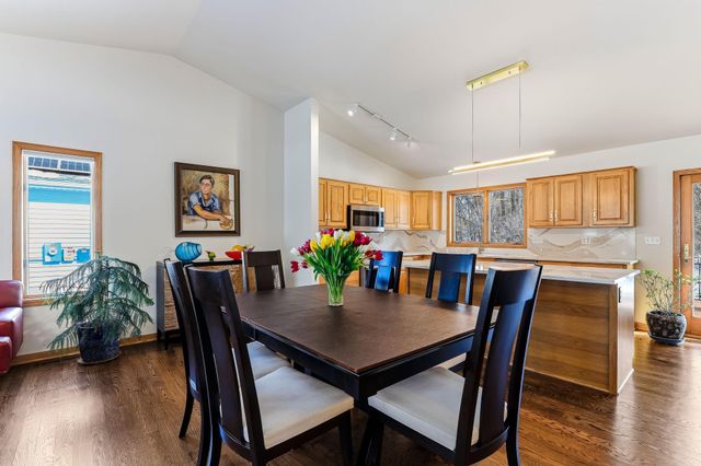 3590 Searle Court, Vadnais Heights, MN 55127