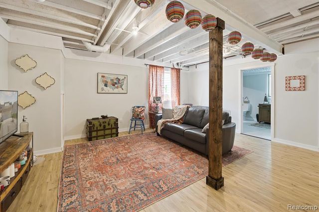 193 Coppice Way, White Lake, MI 48386