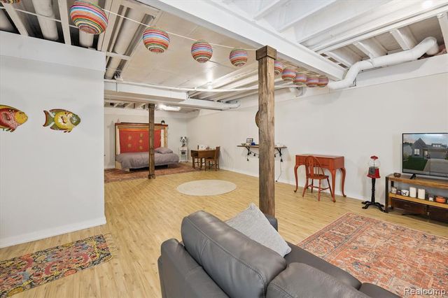 193 Coppice Way, White Lake, MI 48386