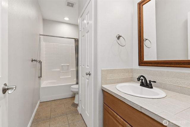 8103 Countrywood Drive SE, Olympia, WA 98501