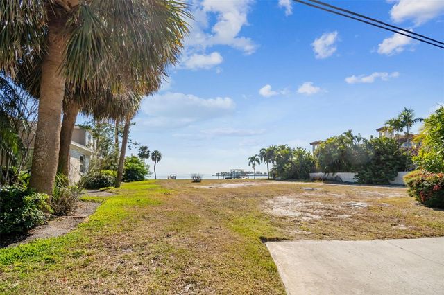 6330 BAHAMA SHORES DRIVE S, St Petersburg, FL 33705