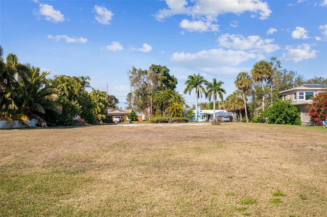 6330 BAHAMA SHORES DRIVE S, St Petersburg, FL 33705