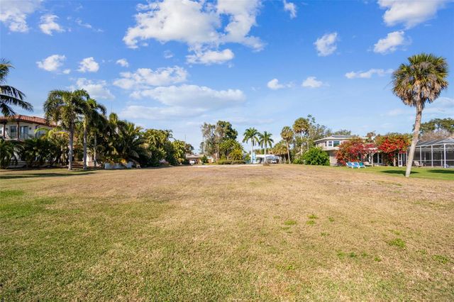 6330 BAHAMA SHORES DRIVE S, St Petersburg, FL 33705