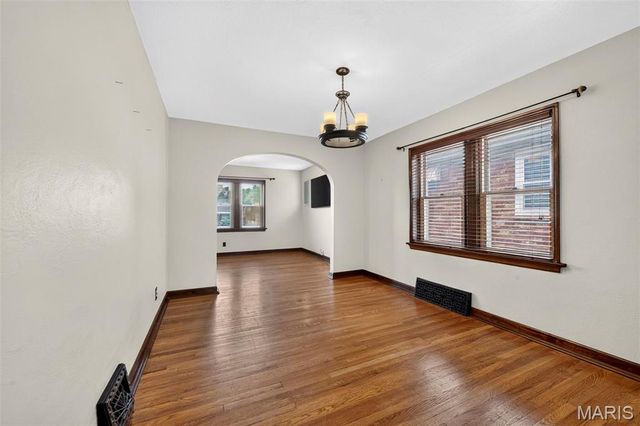 9322 Mackenzie Road, Affton, MO 63123