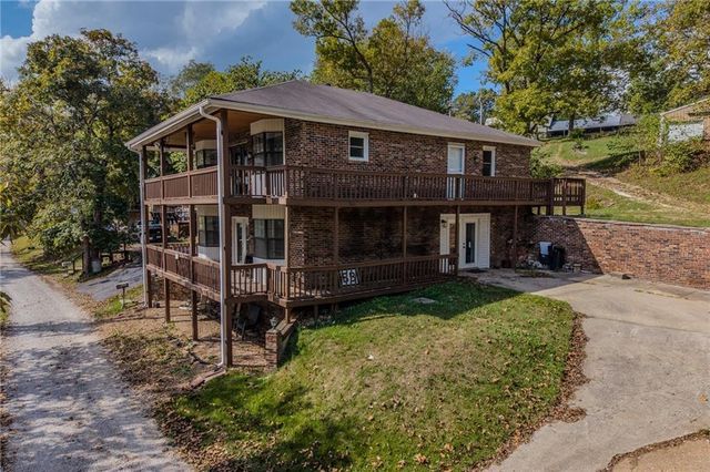 28247 W Cove Drive, Lincoln, MO 65338