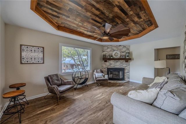 28247 W Cove Drive, Lincoln, MO 65338