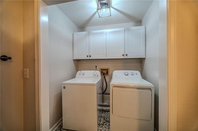 28247 W Cove Drive, Lincoln, MO 65338