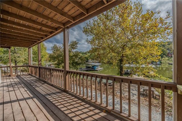 28247 W Cove Drive, Lincoln, MO 65338