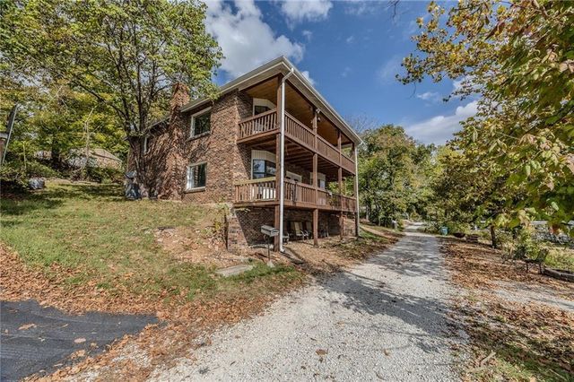 28247 W Cove Drive, Lincoln, MO 65338