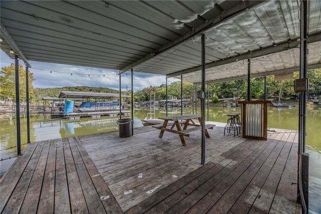 28247 W Cove Drive, Lincoln, MO 65338