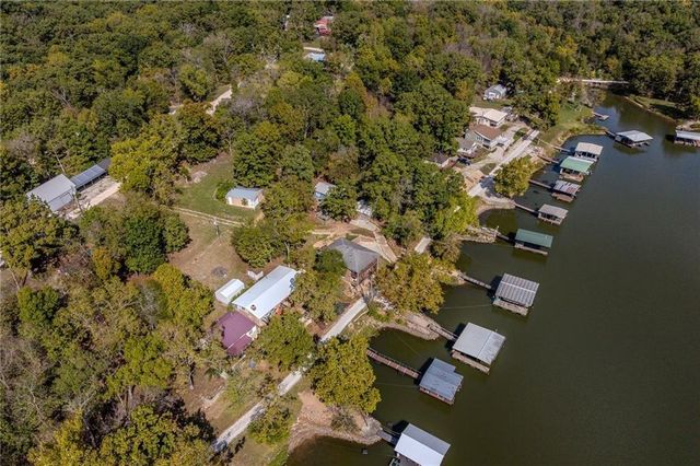 28247 W Cove Drive, Lincoln, MO 65338