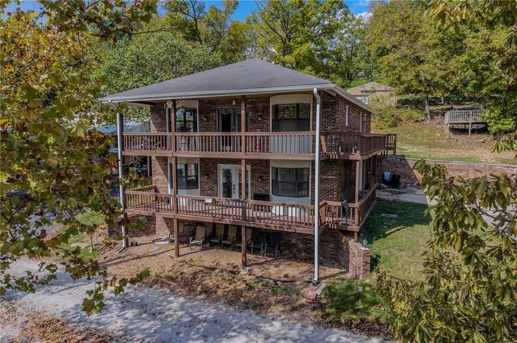 28247 W Cove Drive, Lincoln, MO 65338