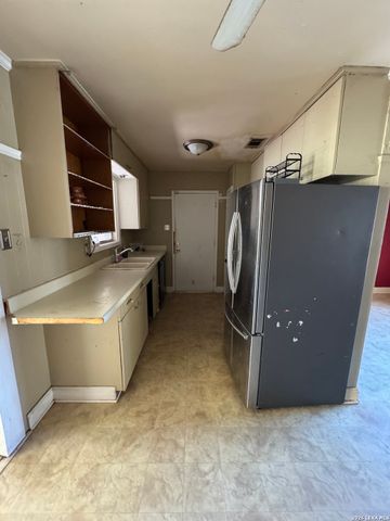 622 Trafalgar, San Antonio, TX 78216