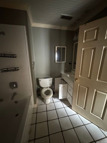 622 Trafalgar, San Antonio, TX 78216