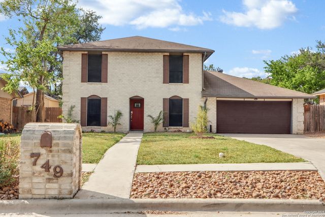 749 Summerwood, New Braunfels, TX 78130