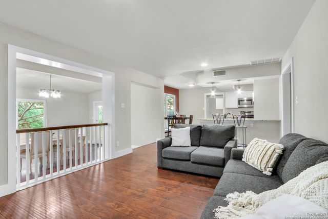 749 Summerwood, New Braunfels, TX 78130