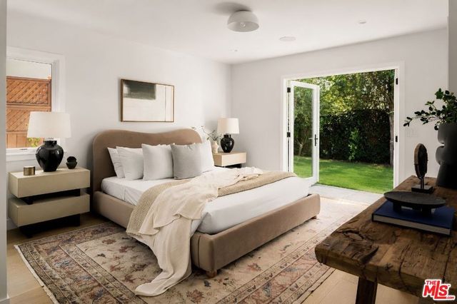 11319 Rose Avenue, Los Angeles, CA 90066