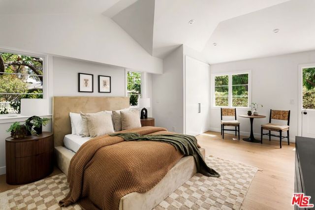 11319 Rose Avenue, Los Angeles, CA 90066