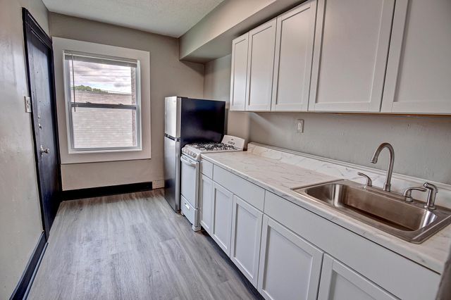 929 Aurora Avenue, Saint Paul, MN 55104