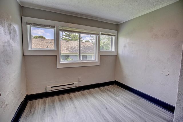 929 Aurora Avenue, Saint Paul, MN 55104