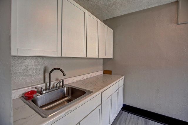 929 Aurora Avenue, Saint Paul, MN 55104