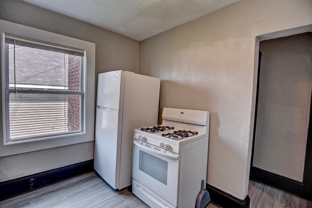 929 Aurora Avenue, Saint Paul, MN 55104