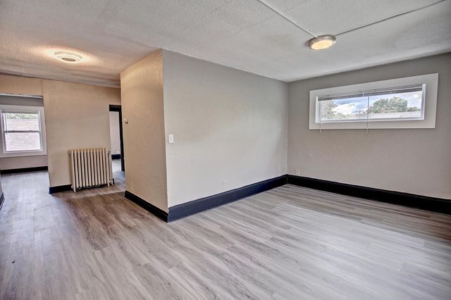 929 Aurora Avenue, Saint Paul, MN 55104