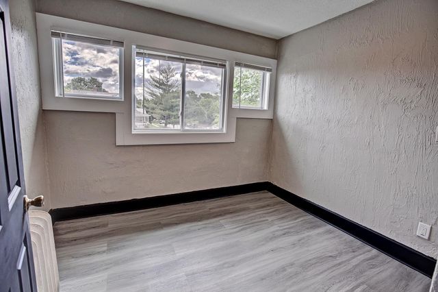 929 Aurora Avenue, Saint Paul, MN 55104