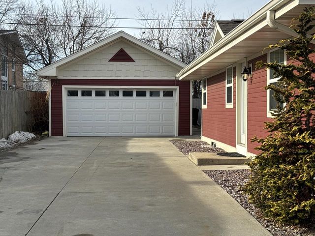 2524 Loraine AVENUE, Racine, WI 53404