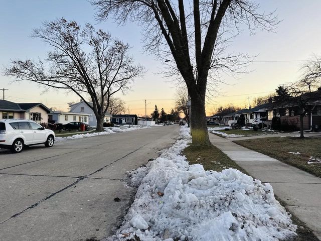 2524 Loraine AVENUE, Racine, WI 53404