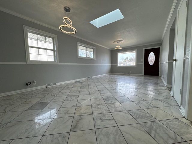 2524 Loraine AVENUE, Racine, WI 53404