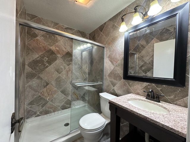 2524 Loraine AVENUE, Racine, WI 53404