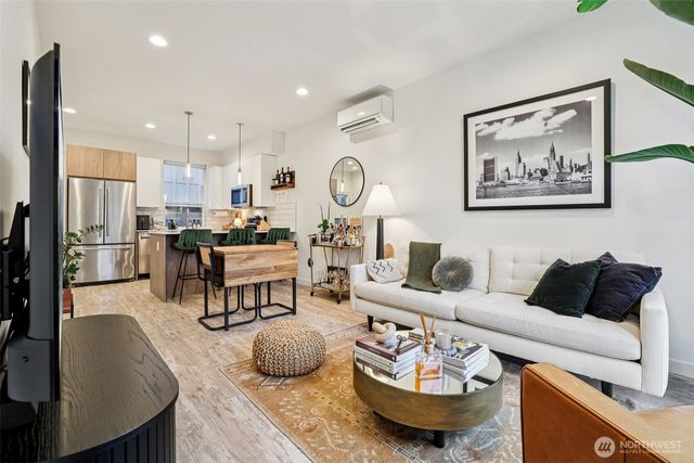 2403 SW Edmunds Street, Seattle, WA 98106