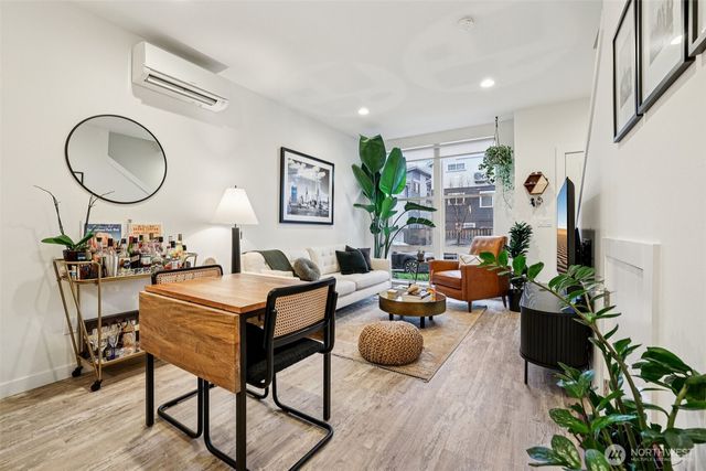 2403 SW Edmunds Street, Seattle, WA 98106