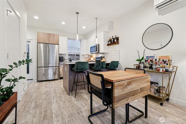 2403 SW Edmunds Street, Seattle, WA 98106