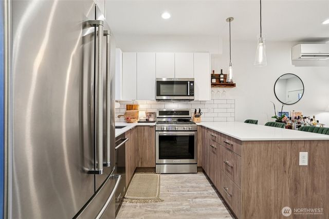 2403 SW Edmunds Street, Seattle, WA 98106