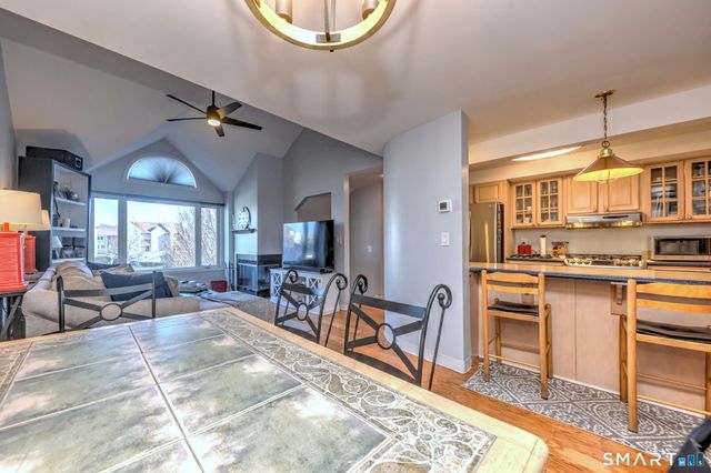 76 SANDPIPER Crescent, Milford, CT 06460