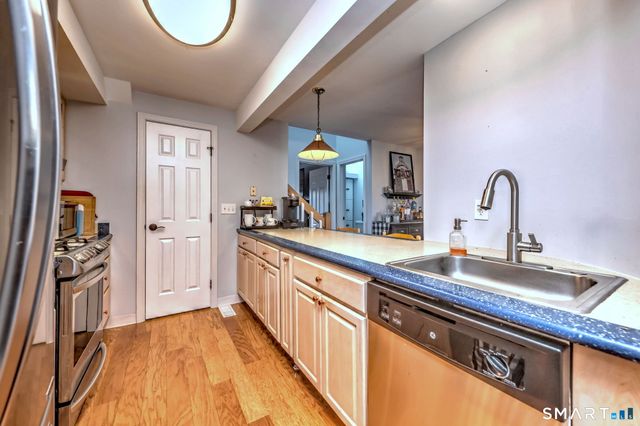 76 SANDPIPER Crescent, Milford, CT 06460