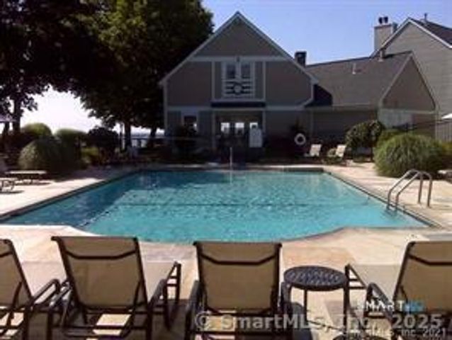 76 SANDPIPER Crescent, Milford, CT 06460