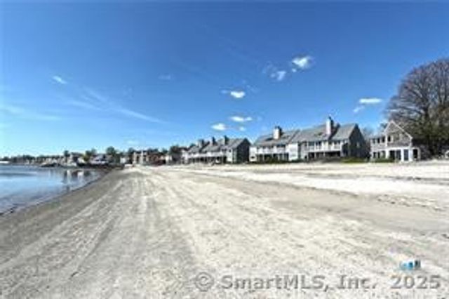 76 SANDPIPER Crescent, Milford, CT 06460