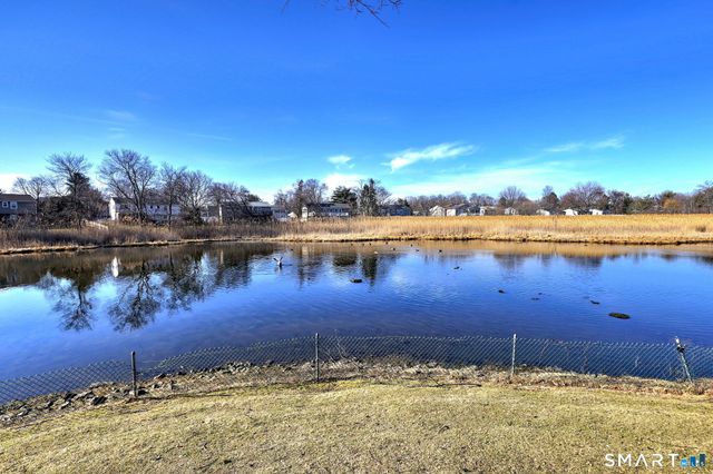 76 SANDPIPER Crescent, Milford, CT 06460