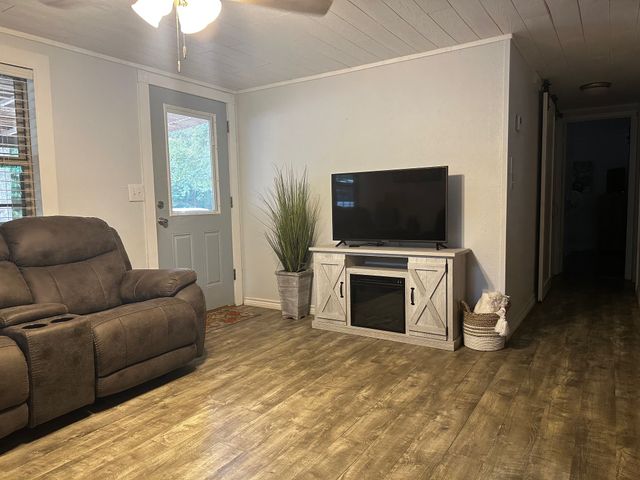 223 HOLLY Glen, Murchison, TX 75778
