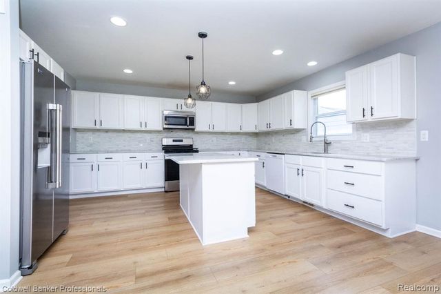 829 N Dorchester Avenue, Royal Oak, MI 48067