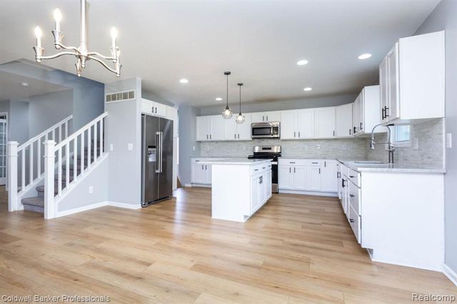 829 N Dorchester Avenue, Royal Oak, MI 48067