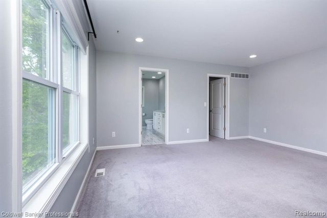 829 N Dorchester Avenue, Royal Oak, MI 48067