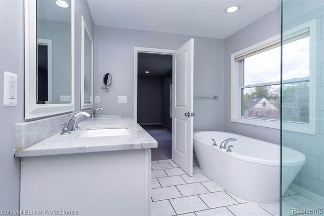 829 N Dorchester Avenue, Royal Oak, MI 48067