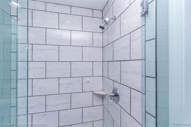 829 N Dorchester Avenue, Royal Oak, MI 48067