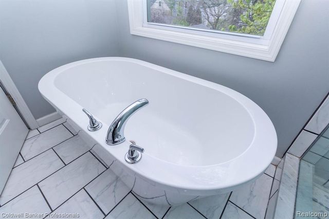 829 N Dorchester Avenue, Royal Oak, MI 48067
